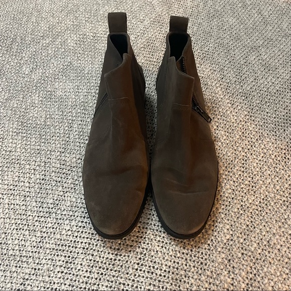 UGG Women's Aureo Ii Ankle Boot - Picture 4 of 7